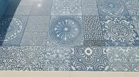 Azulejo Pool 20×20